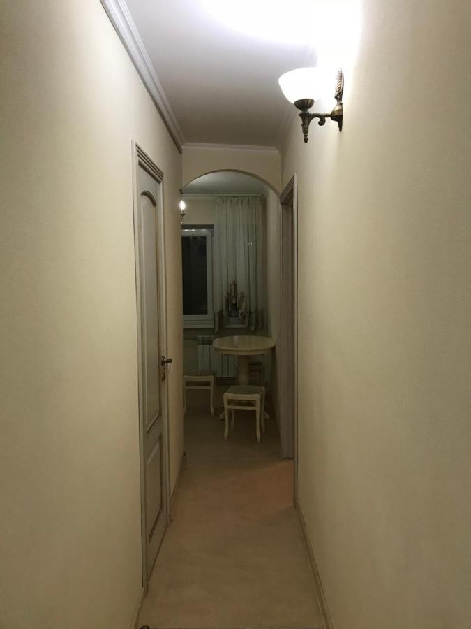 Sunny Apartment Overlooking The Royal Village كييف المظهر الخارجي الصورة